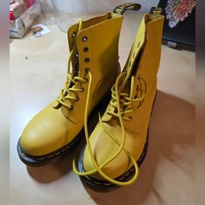 Yellow Doc Martens sz 8